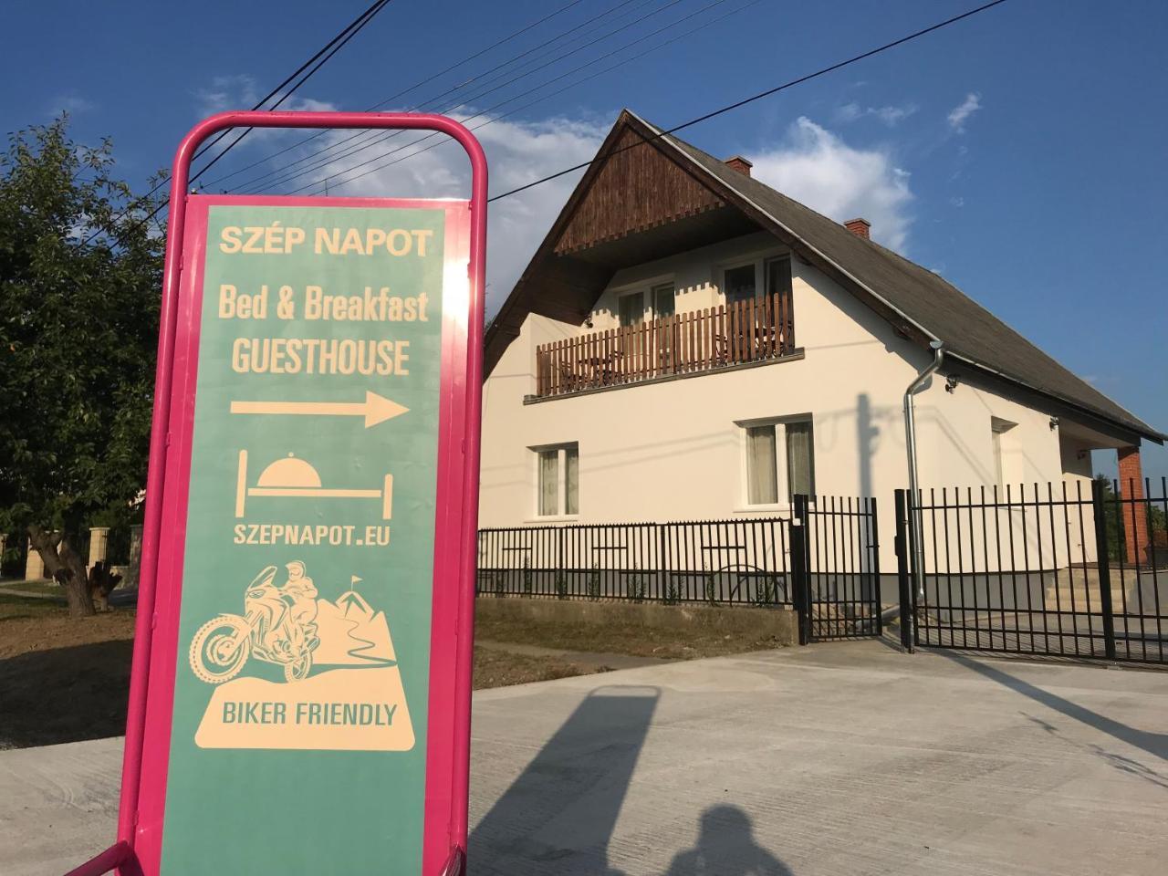 Hotel Szep Napot Vendeghaz Tordas Exterior foto